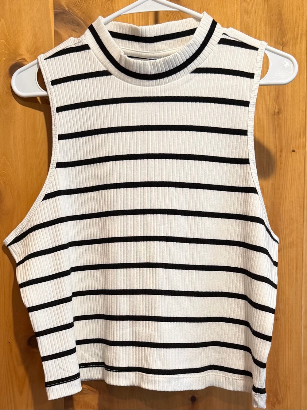 Old Navy White & Black Ribbed Striped Mock Neck Tank
